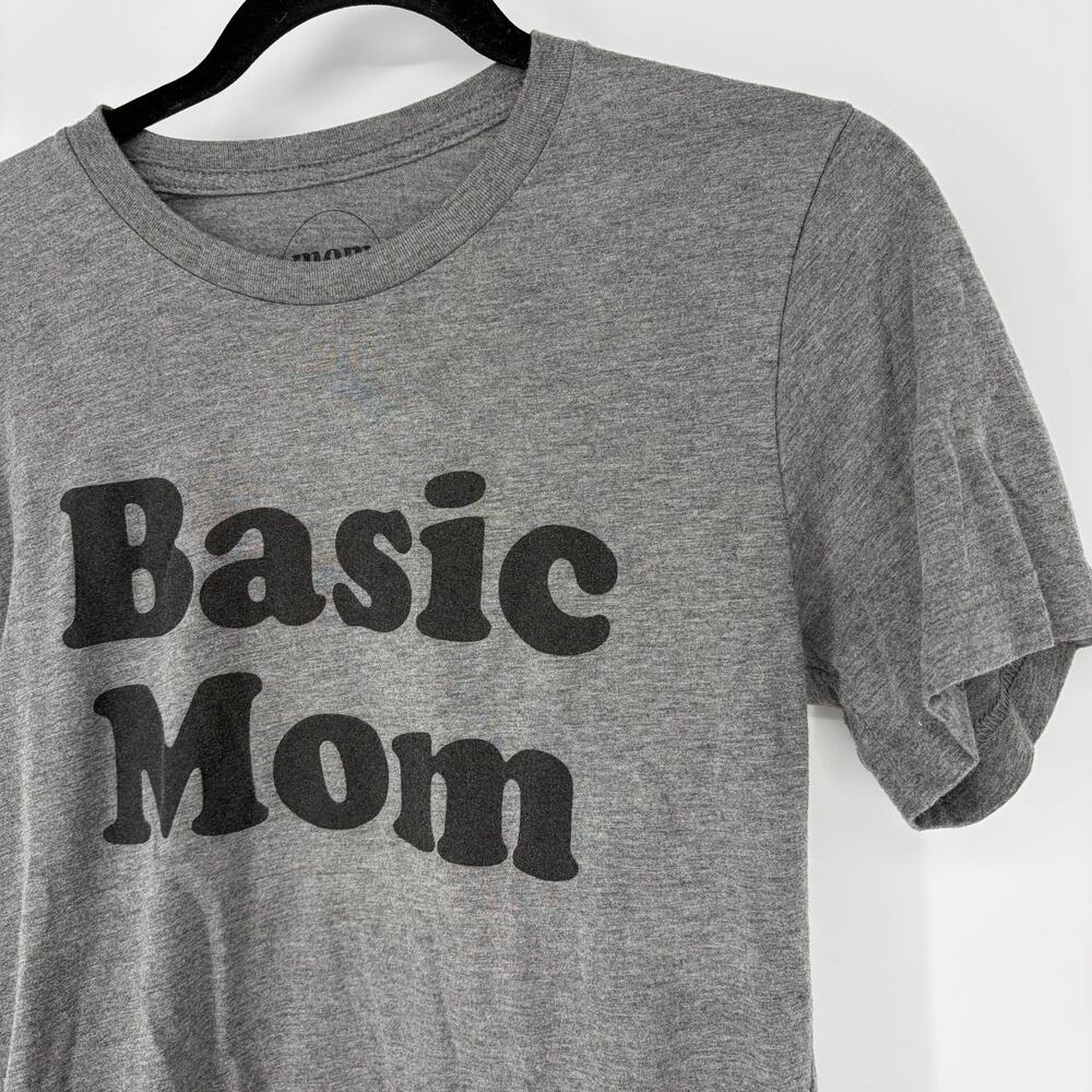 Mom Culture Basic Mom Graphic Tee Gray Short Sleeve T-Shirt Women's Small - Picture 4 of 8